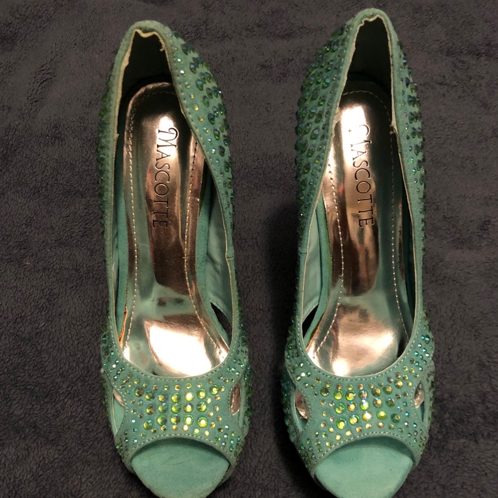 NWT Mint Colored Heels